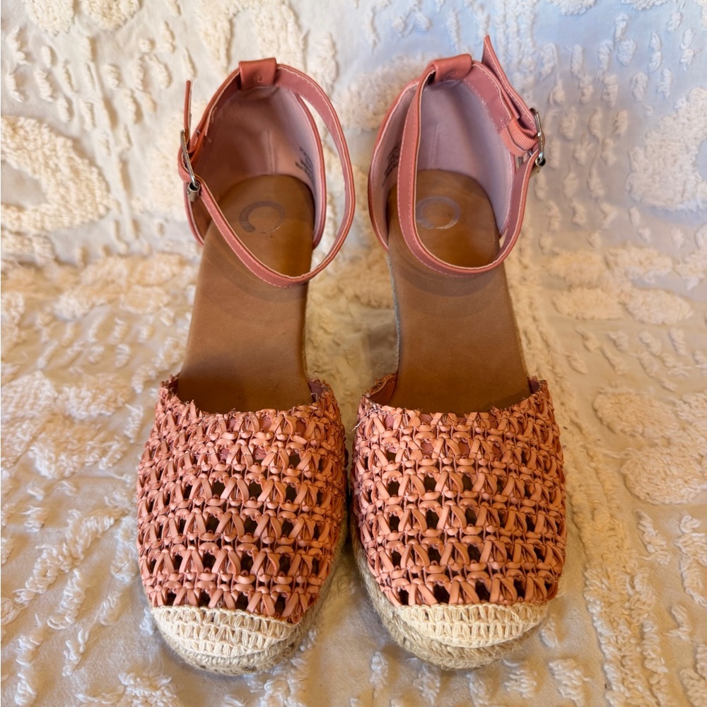 Journee Collection Coral Pink Woven Espadrille Wedge Sandals Ankle Strap #525 - Picture 2 of 3